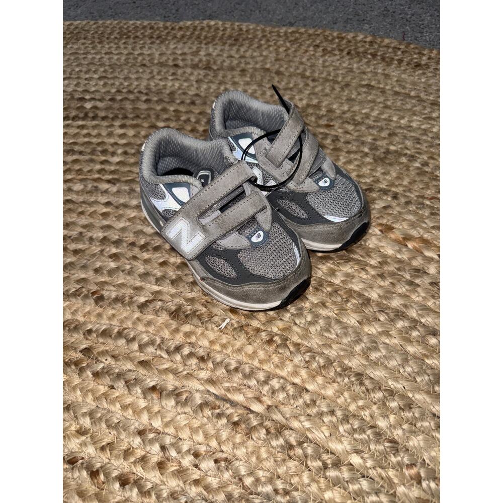 New Balance Kids' 990v6 Hook & Loop sneakers child 8.5